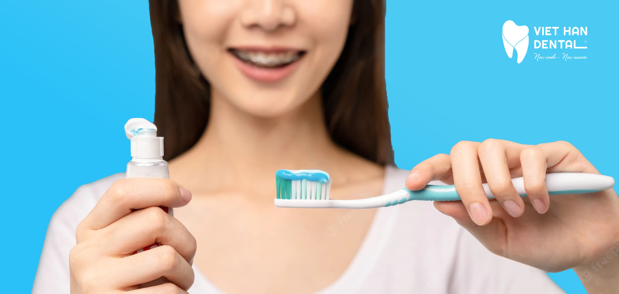 Chải răng đúng cách với kem đánh răng có chứa fluoride sẽ rất tốt cho sức khỏe